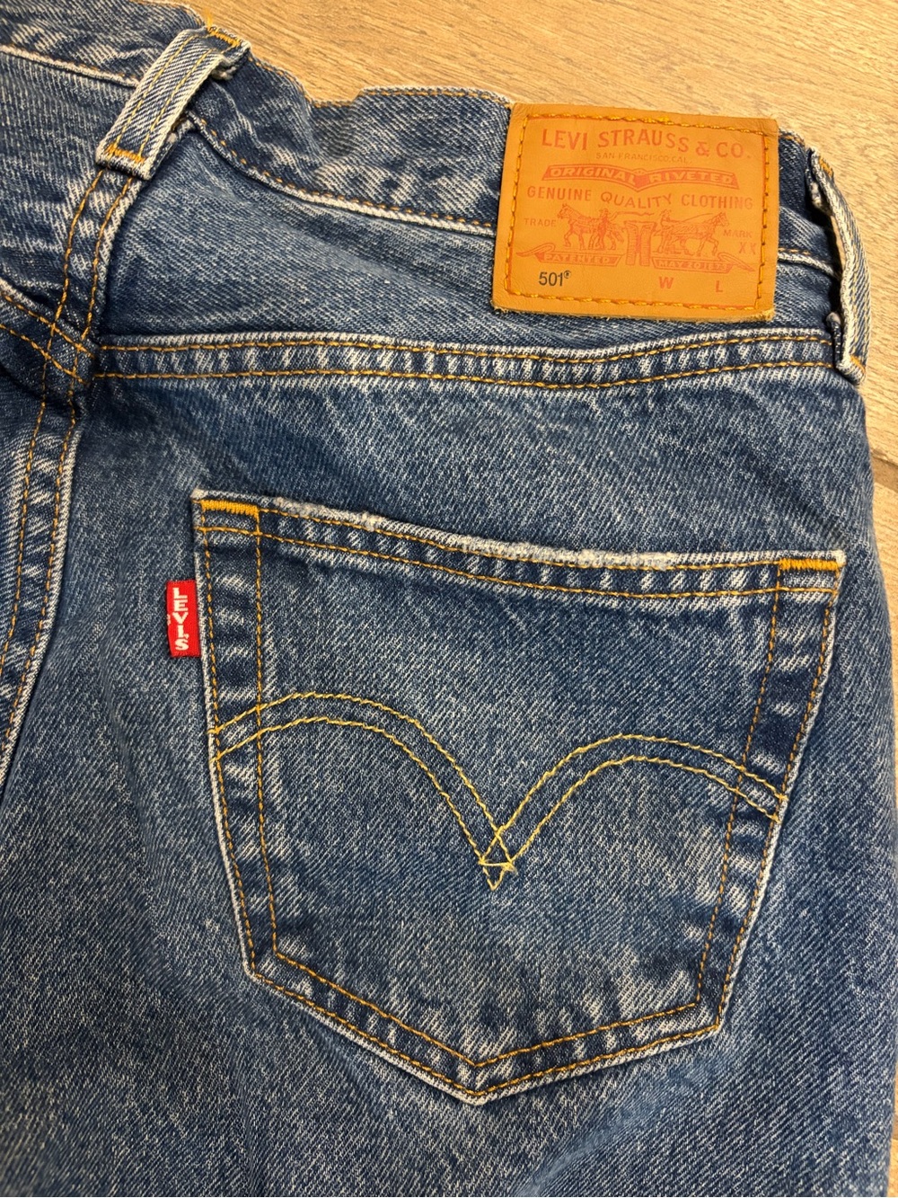 vintage Levi’s 501 90’s acid wash size 25 , inseam is 29”